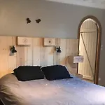 Chez-sixtine * Albon
